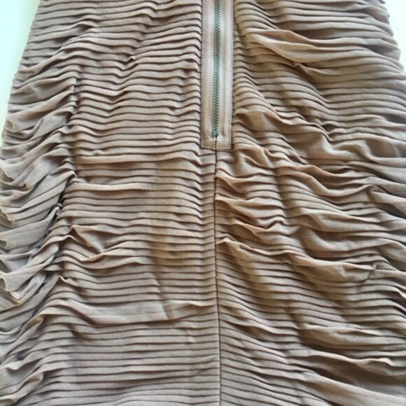 BCBG MaxAzria (WORN ONCE) Malinda blush colored, body con, ruched, size 0 dress - Picture 9 of 12